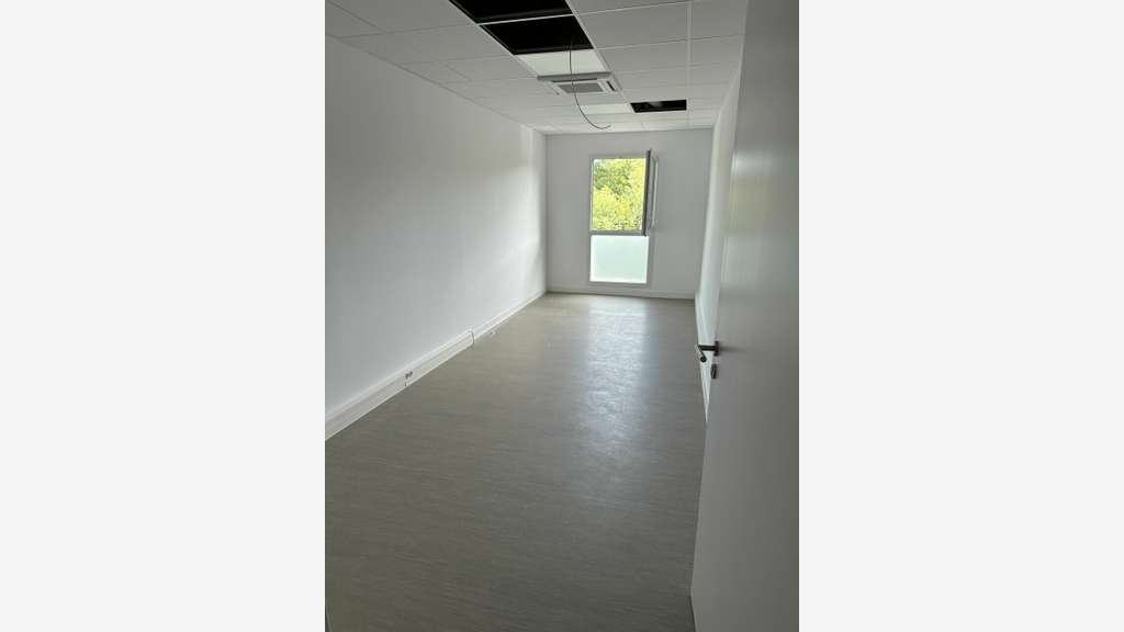 A louer bureaux neufs 17m² à Saint-Jean-de-Luz
