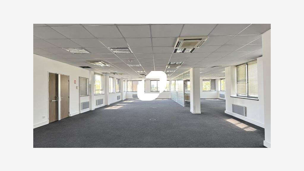 A louer Bureaux 560m² Neuilly plaisance