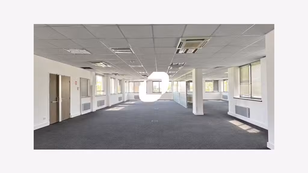 A louer Bureaux 560m² Neuilly plaisance