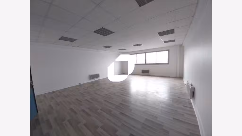 A louer Bureaux 1637m² Neuilly plaisance
