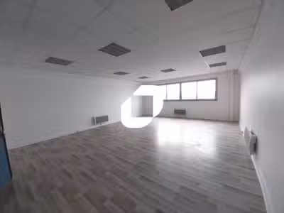 A louer Bureaux 1637m² Neuilly plaisance
