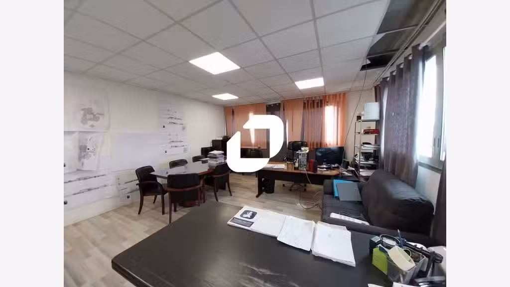 A louer Bureaux 1637m² Neuilly plaisance