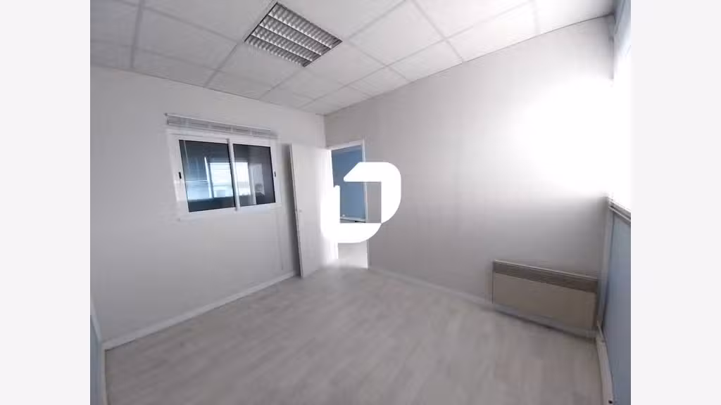 A louer Bureaux 1637m² Neuilly plaisance