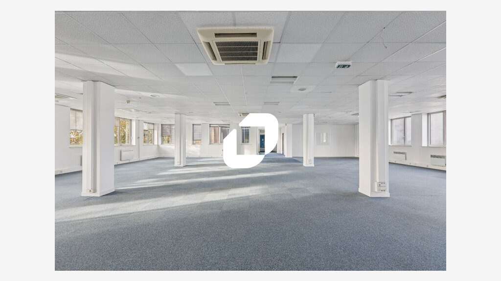 A louer Bureaux 927m² Neuilly plaisance