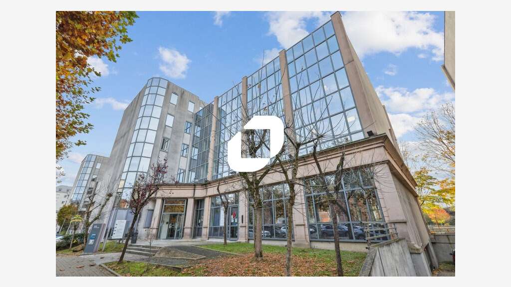 A louer Bureaux 927m² Neuilly plaisance
