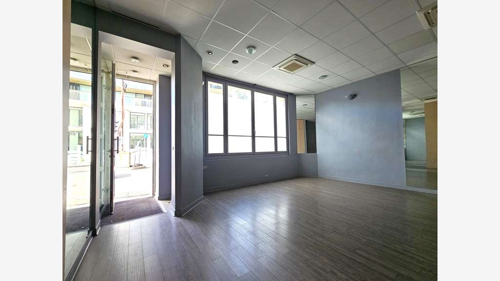 Location local professionnel/bureau 92200 Neuilly