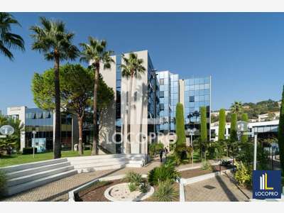 Loue bureaux de 927m² divisibles à Nice La plaine