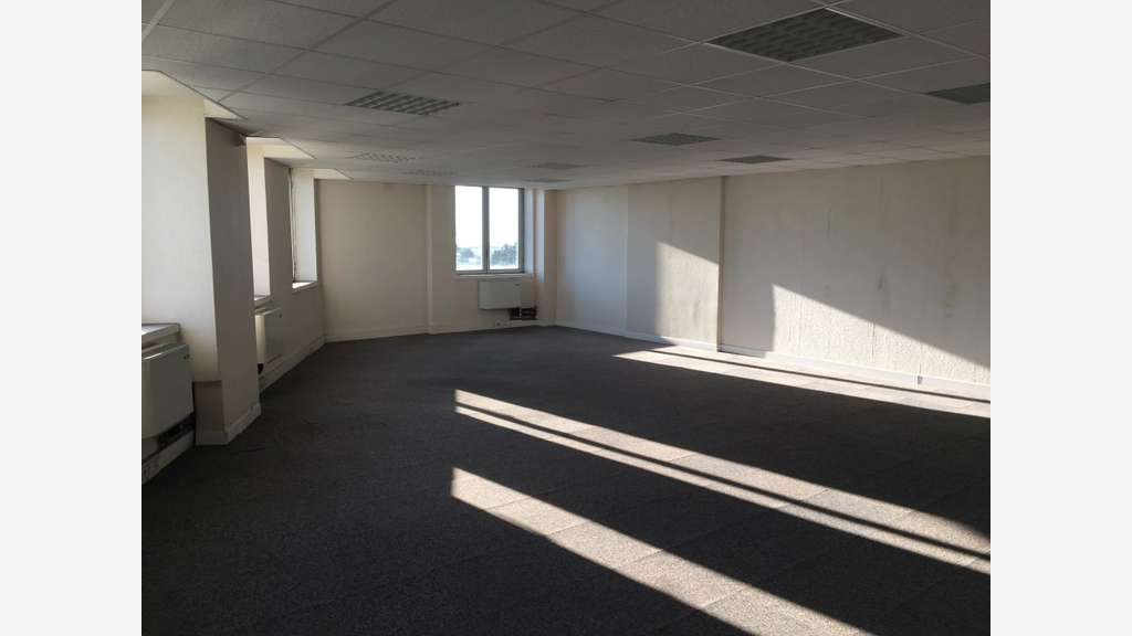 A louer bureaux de 170m² à Nice Ouest Arenas
