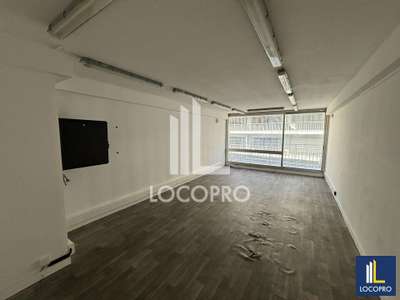 A louer bureaux 30m² R+3 à Nice centre