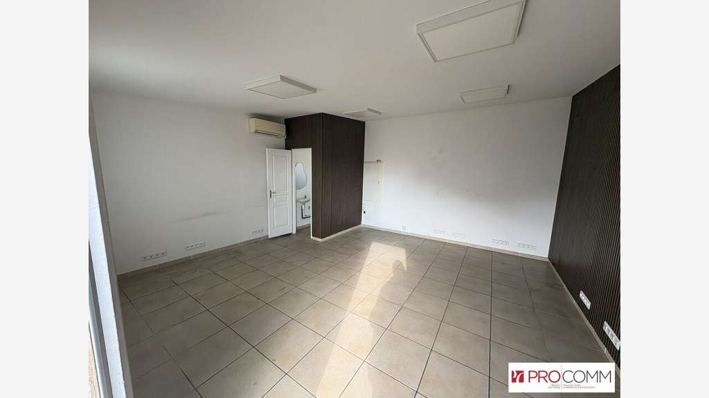 Bureau 28m² à louer zone d'activité de Nîmes