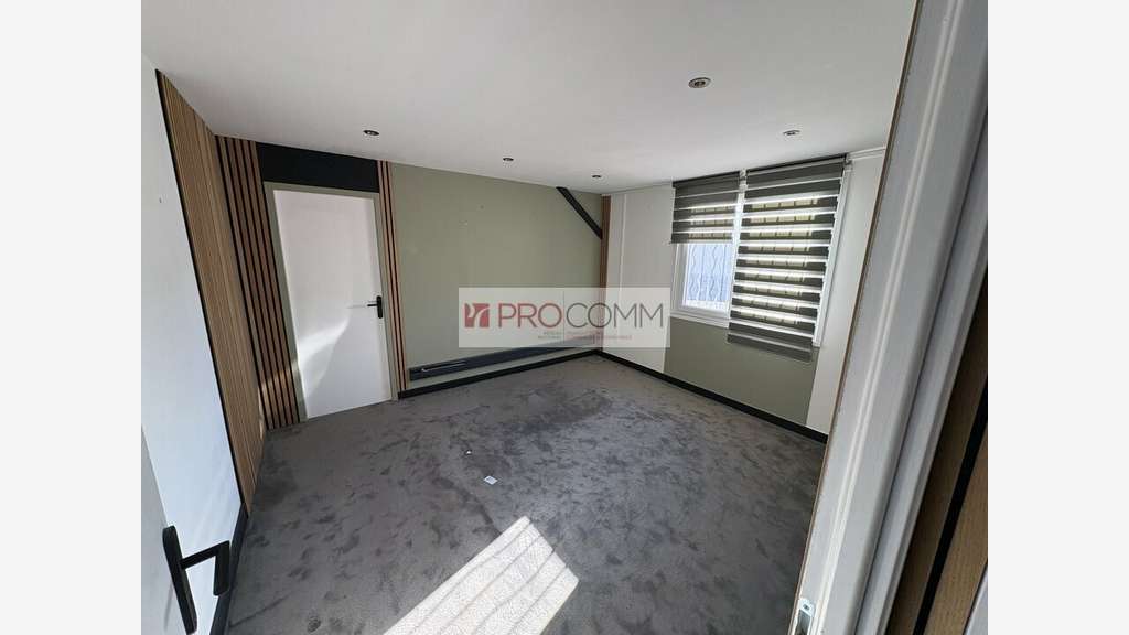 Ensemble de bureaux 50m² à louer à Nîmes