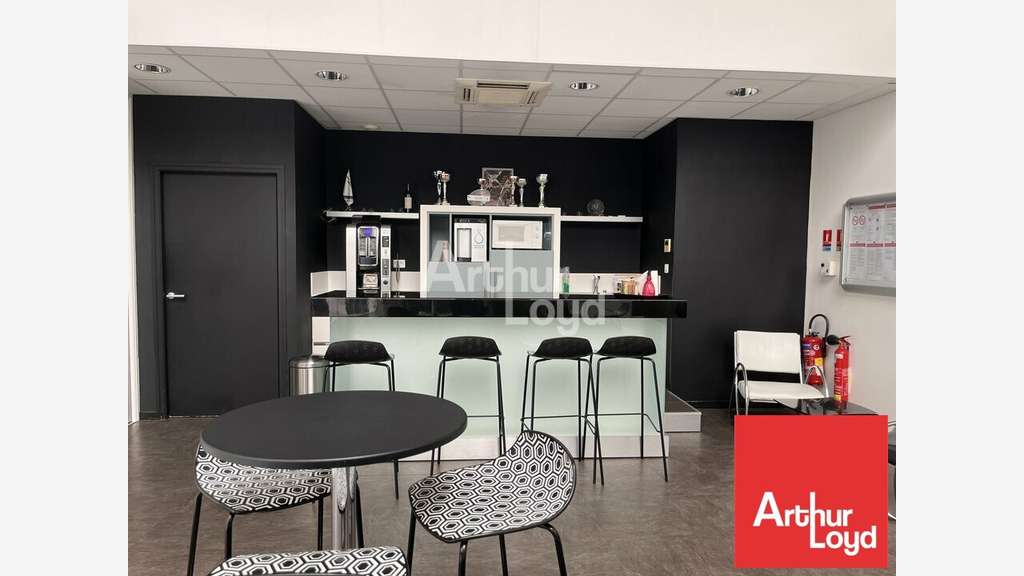 Bureaux de 11m² à louer au 1er étage à Niort