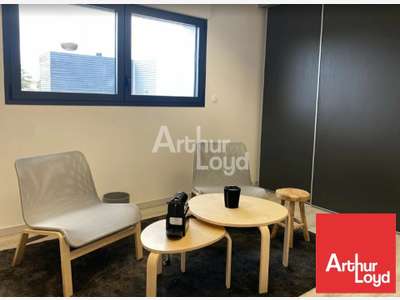 A louer bureaux de 100m² à Niort av de Paris