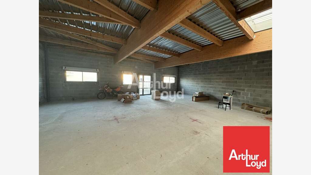 Bureaux de 120m² à louer Niort zone Terre de Sport