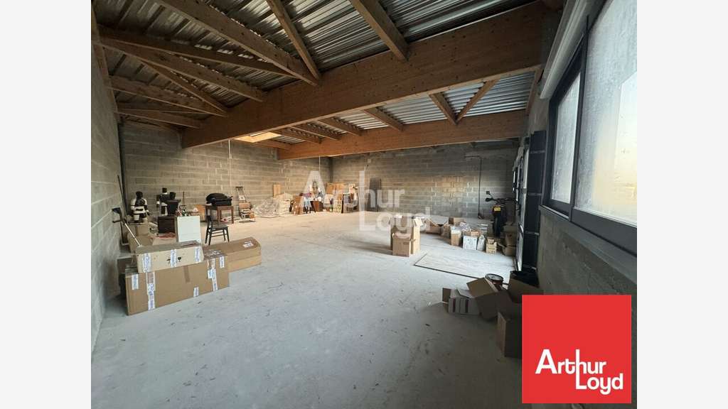Bureaux de 120m² à louer Niort zone Terre de Sport