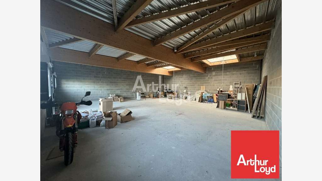Bureaux de 120m² à louer Niort zone Terre de Sport