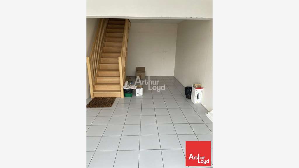 A louer bureaux de 109m² à Niort av de Paris