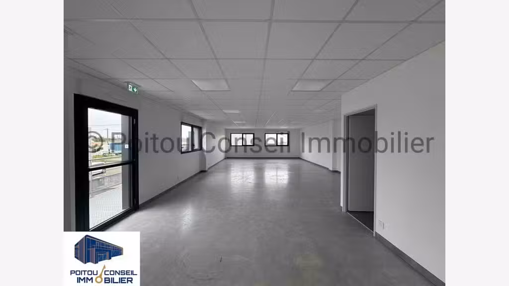 Loue bureaux neufs 75m² zone Mendes France Niort
