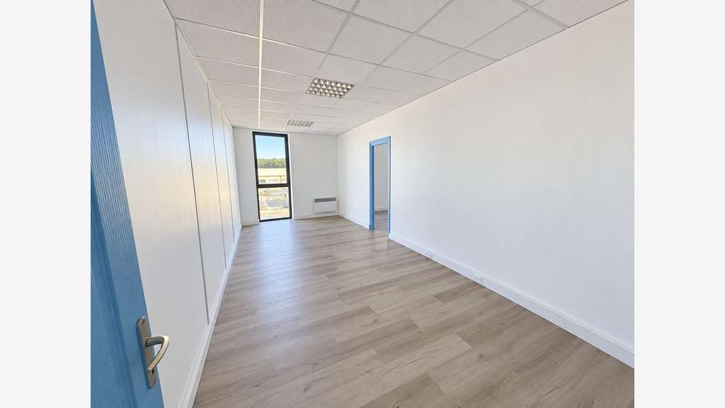 Location bureaux 81m² Chartres accès A11 rapide