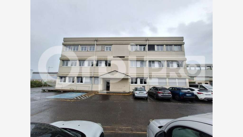 A louer local bureaux 42m² en za Nogent sur Oise