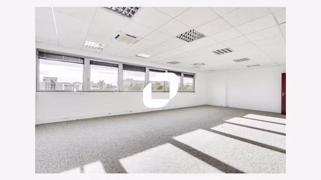 A louer Bureaux 1122m² Noisiel