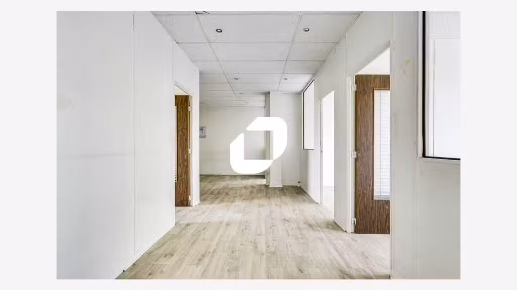 A louer Bureaux 366m² Noisiel
