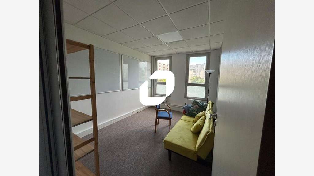 A louer Bureaux 103m² Noisy le grand