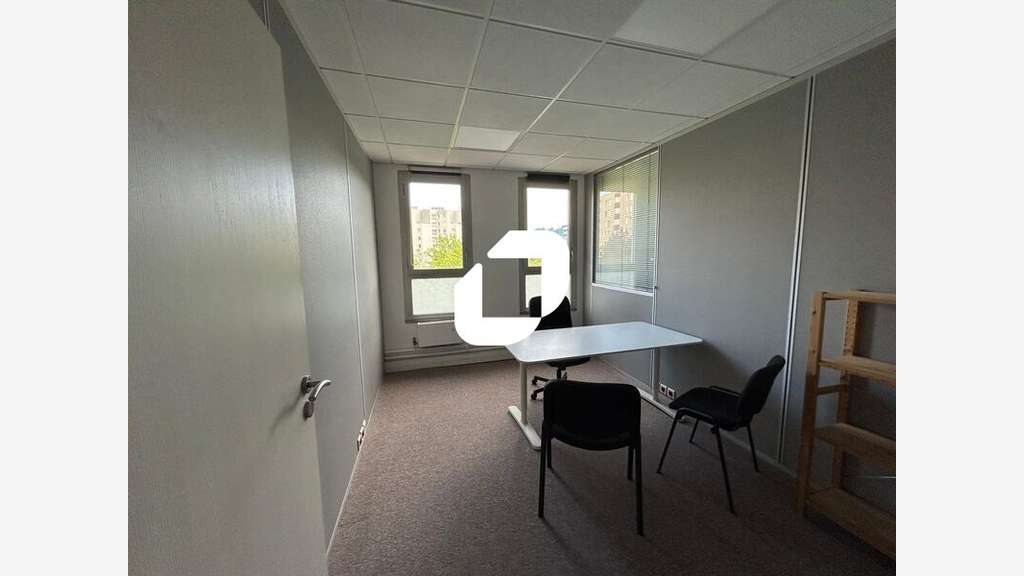 A louer Bureaux 103m² Noisy le grand