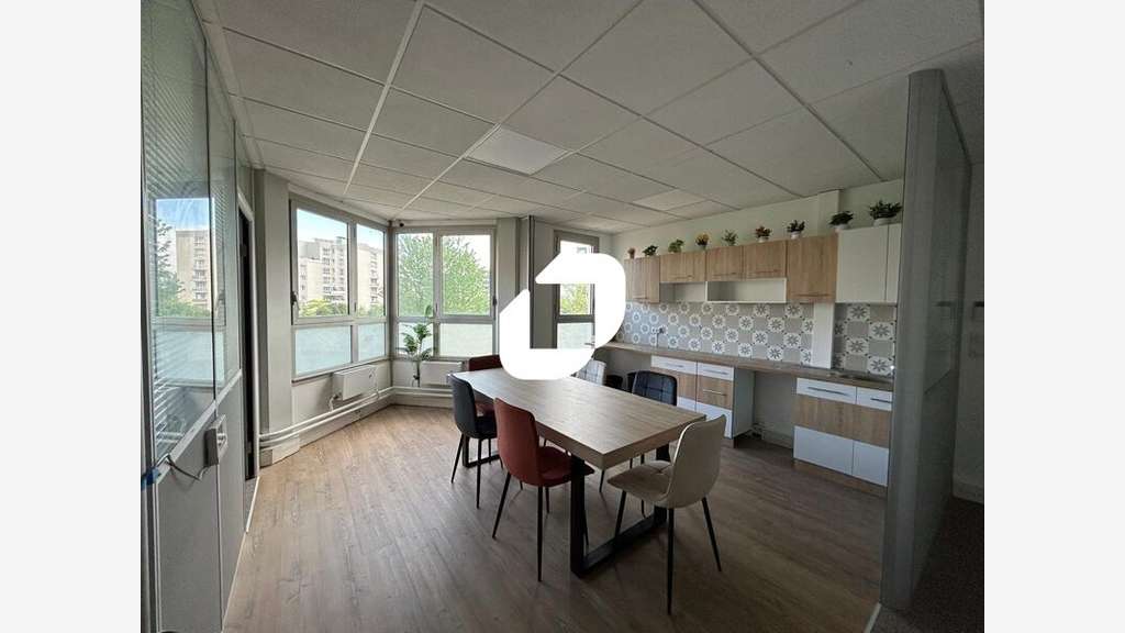 A louer Bureaux 103m² Noisy le grand