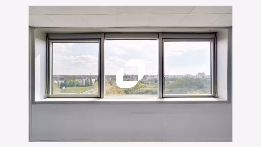 A louer Bureaux 2880m² Noisy le grand