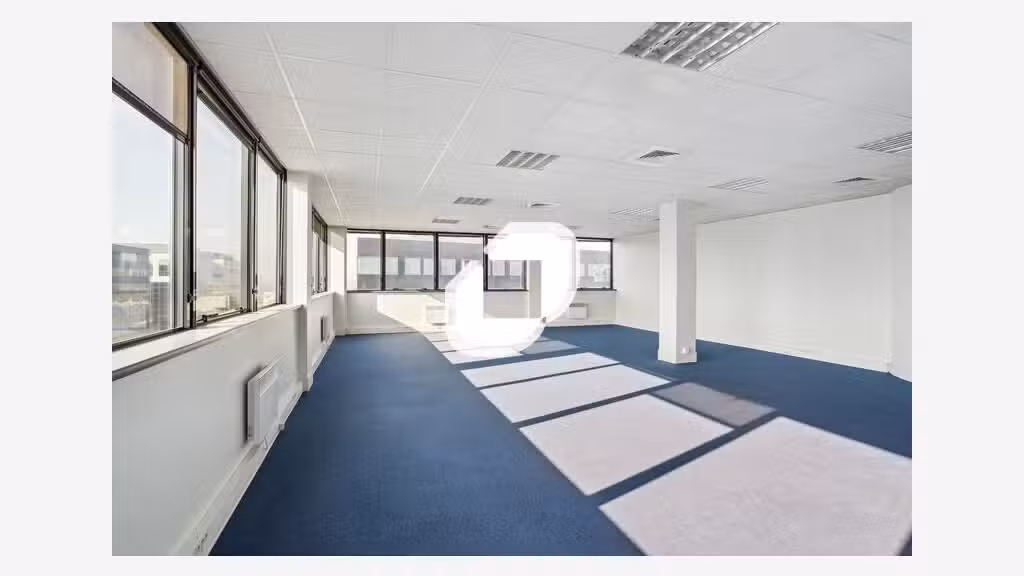 A louer Bureaux 3226m² Noisy le grand