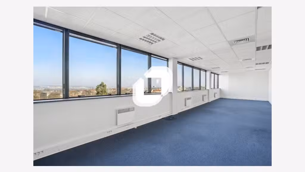 A louer Bureaux 3226m² Noisy le grand