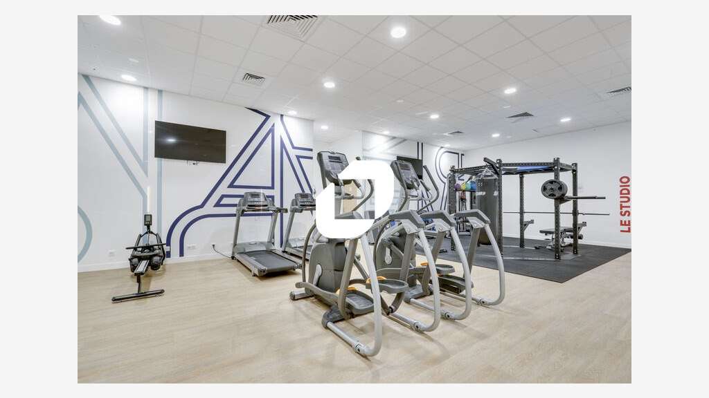 A louer Bureaux 16359m² Noisy le grand