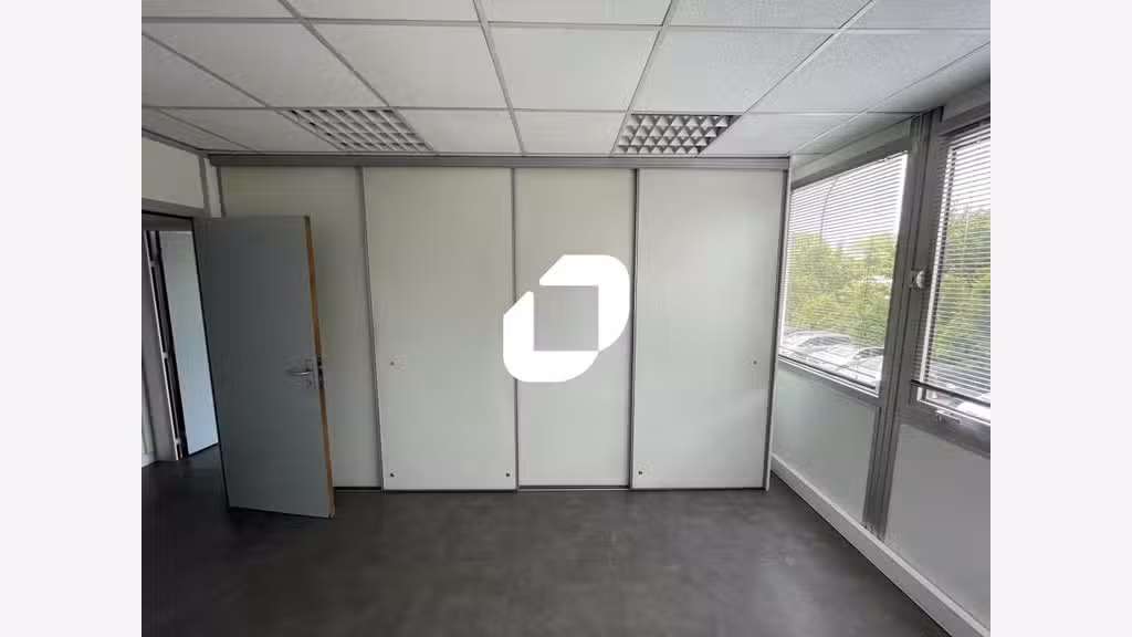 A louer Bureaux 200m² Noisy le grand