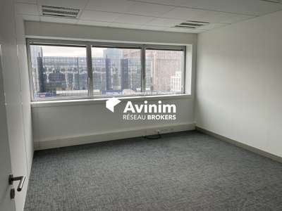 A LOUER – BUREAUX DE 1 316 m2 à 1 329m2