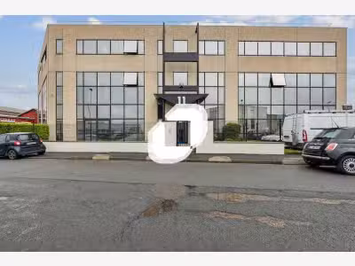 A louer Bureaux 710m² Noisy le sec