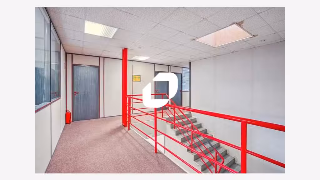 A louer Bureaux 370m² Nozay