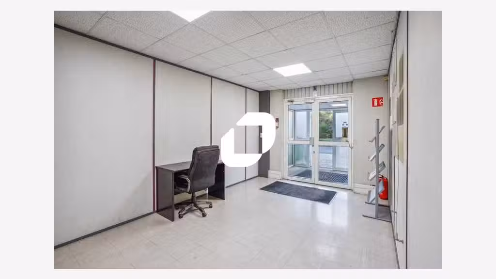 A louer Bureaux 370m² Nozay