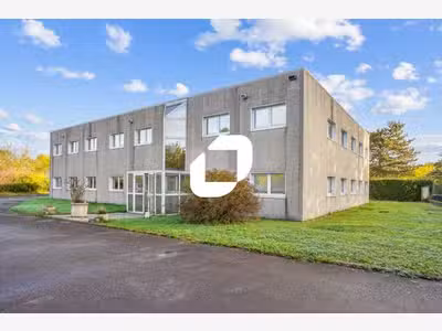 A louer Bureaux 92m² Nozay