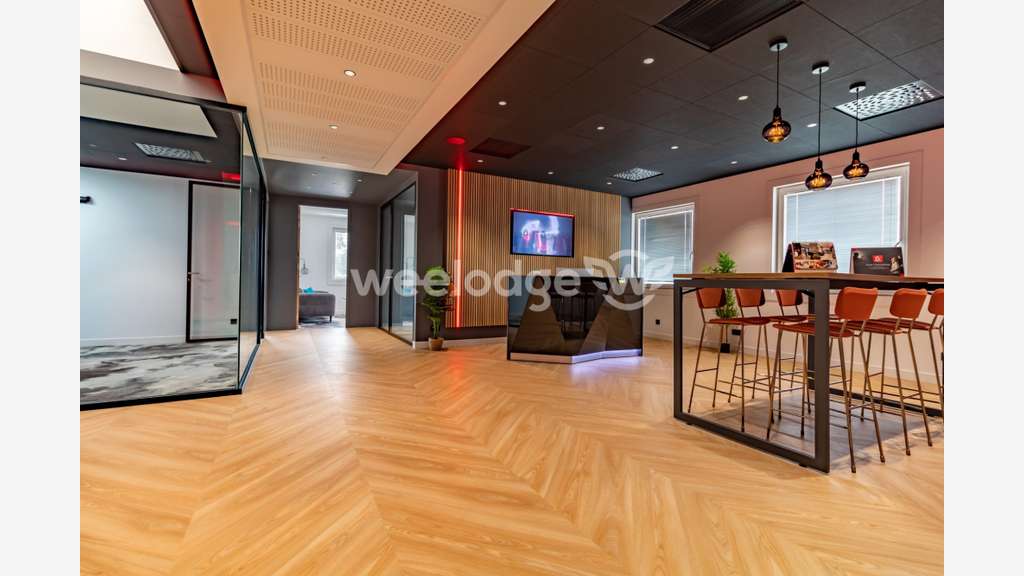 Bureaux 15m² rénovés à louer Osny limite de Cergy