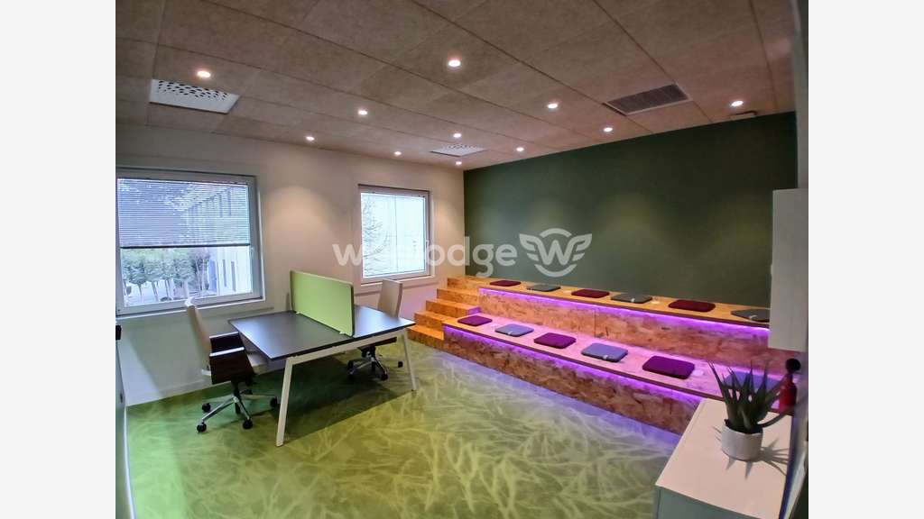 Bureaux 25m² en coworking à louer à Osny