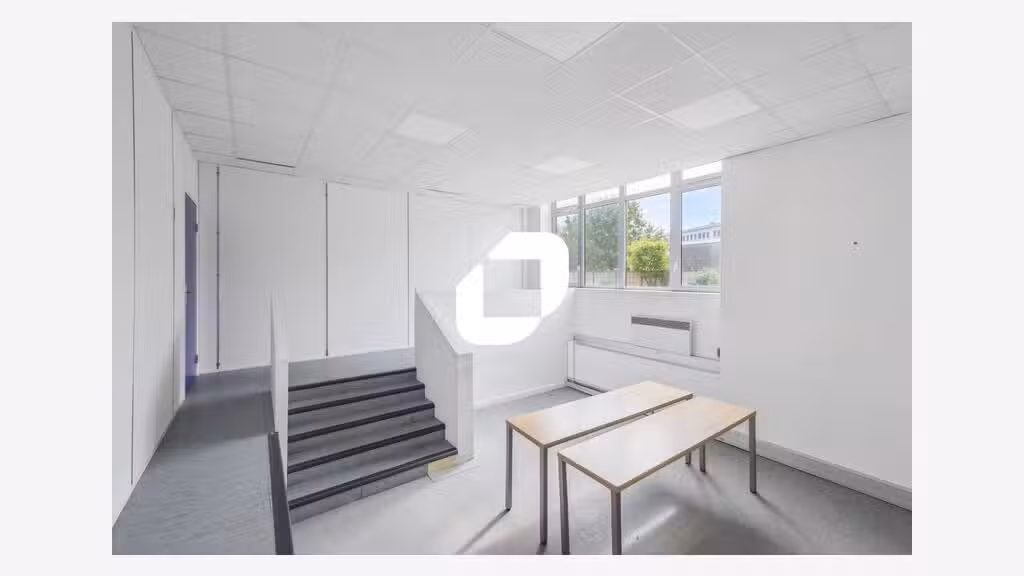 A louer Bureaux 3057m² Pantin