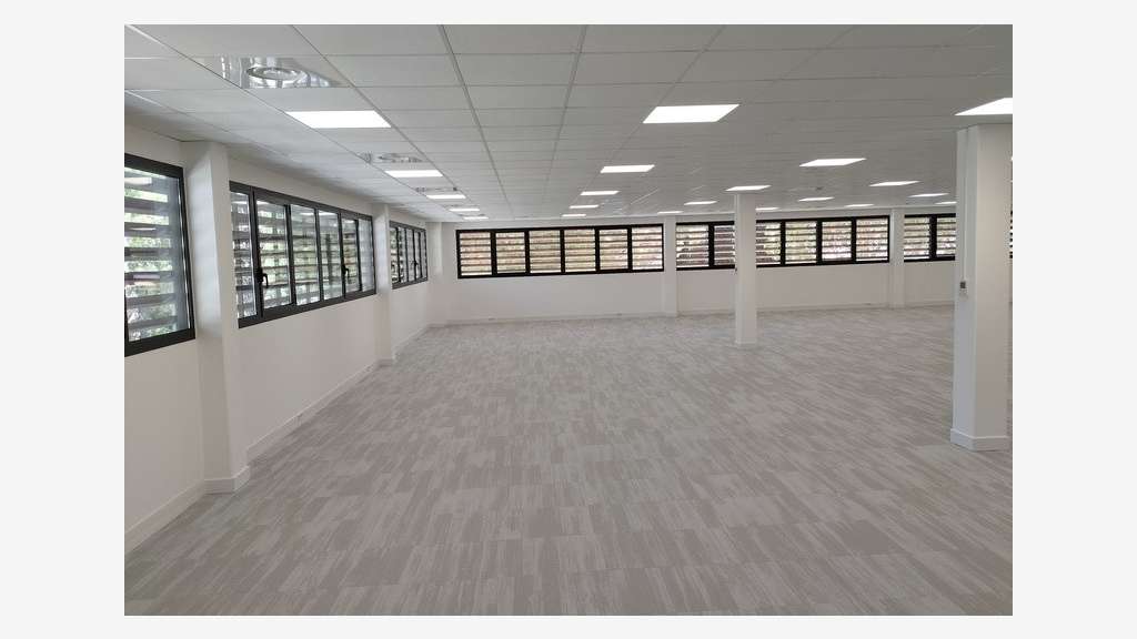 Location bureaux 399m² R+1 Parc Club du Millénaire