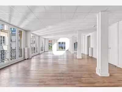 A louer Bureaux 385m² Paris