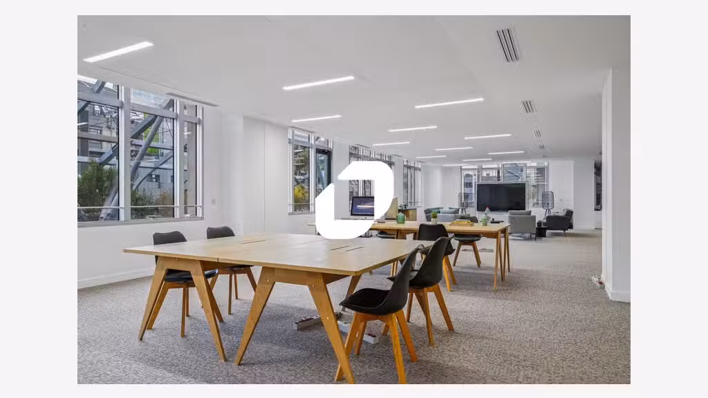 A louer Bureaux 12786m² Paris