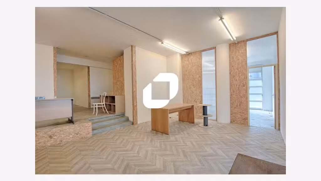 A louer Bureaux 84m² Paris
