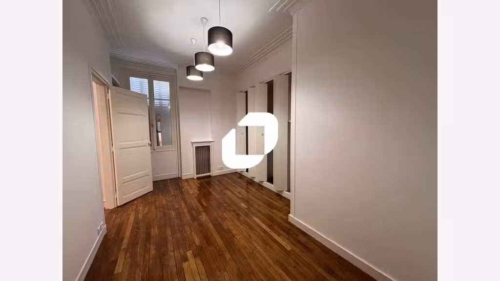 A louer Bureaux 185m² Paris