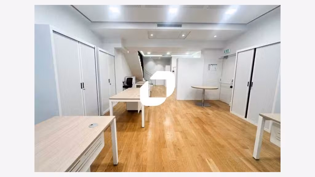 A louer Bureaux 215m² Paris