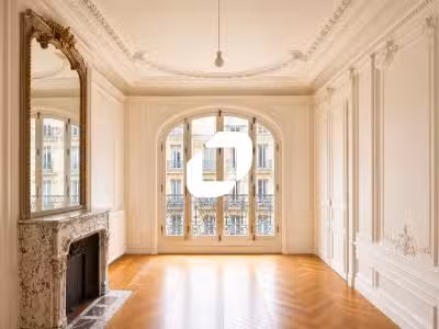 A louer Bureaux 338m² Paris