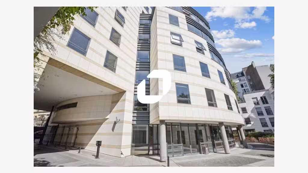 A louer Bureaux 611m² Paris